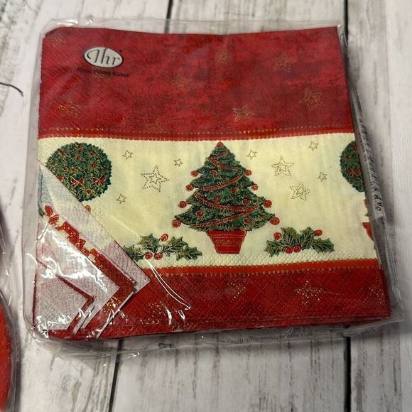 Vintage Ideal Home Range IHR Christmas Tree Round Napkins 12 Count NEW set of 4 - Picture 7 of 8